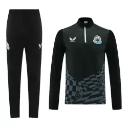 Komplet Trenirke za Treniranje Newcastle United Četvrt-Zip 2023/24 Crna Komplet Trenirke za Treniranje Newcastle United Četvrt-Zip 2023/24 Crna