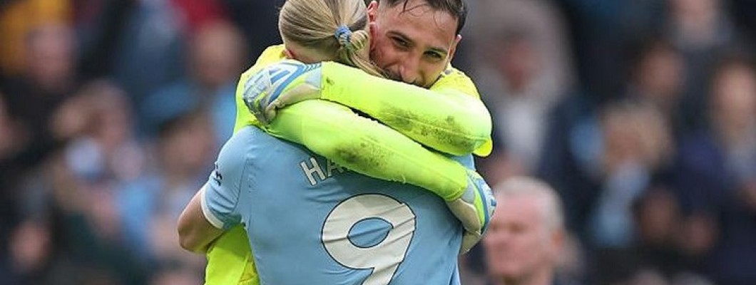 Gianluigi Donnarumma također je napravio pogrešku pri izbijanju lopte koja je dovela do gola Gianluigi Donnarumma također je napravio pogrešku pri izbijanju lopte koja je dovela do gola
