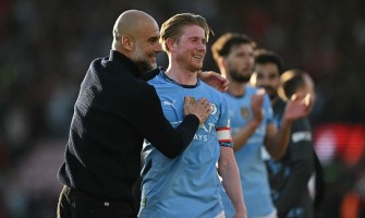 Kevin De Bruyne održao je oproštajnu ceremoniju na Old Traffordu Kevin De Bruyne održao je oproštajnu ceremoniju na Old Traffordu