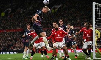 Menadžer Manchester Uniteda Michael Carrick zbunjen zvižducima navijača