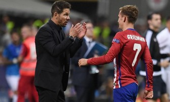 Usamljena figura Diega Simeonea na stadionu Metropolitano Usamljena figura Diega Simeonea na stadionu Metropolitano